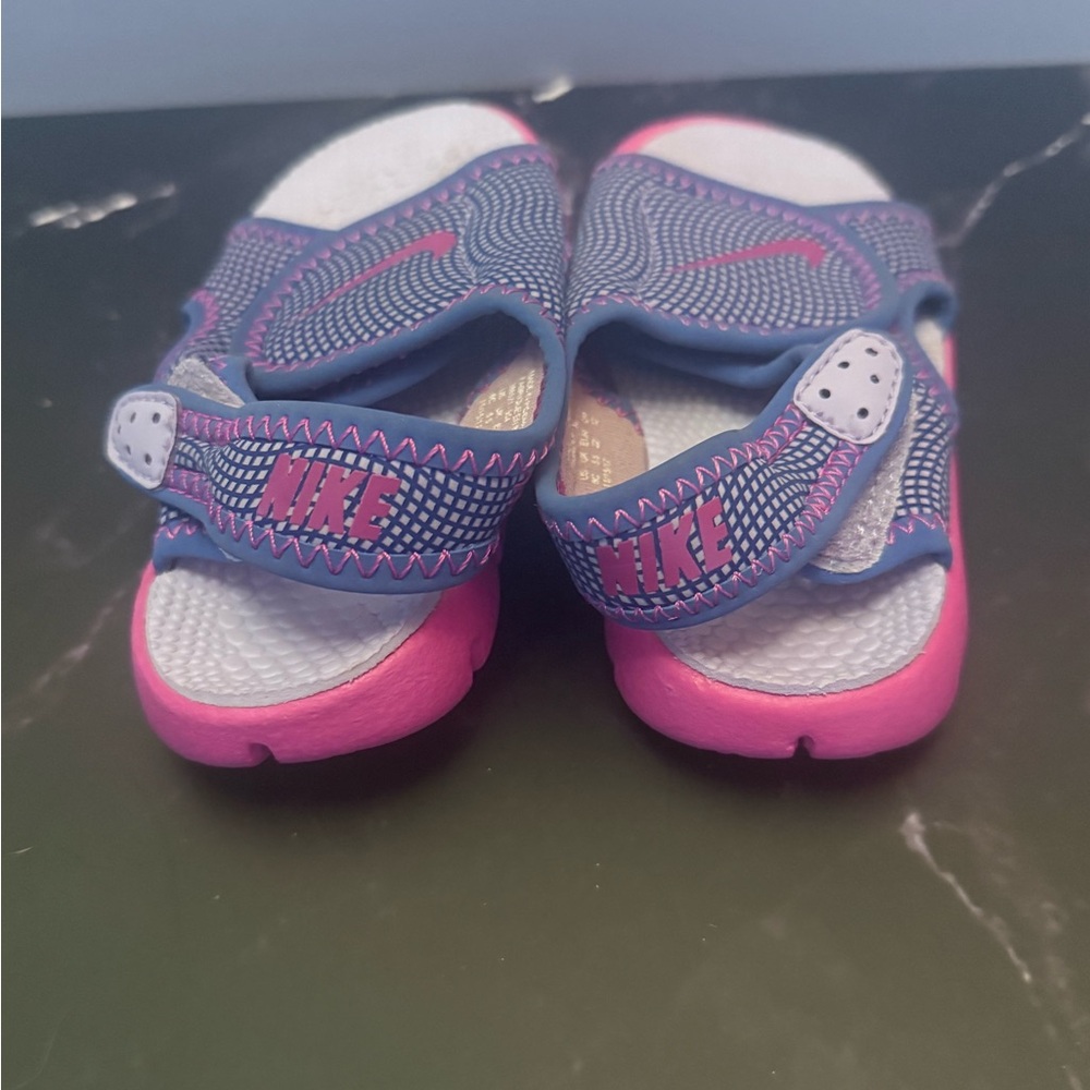 Nike Sunray Adjust 4Navy and Pink Sandals - Picture 3 of 4